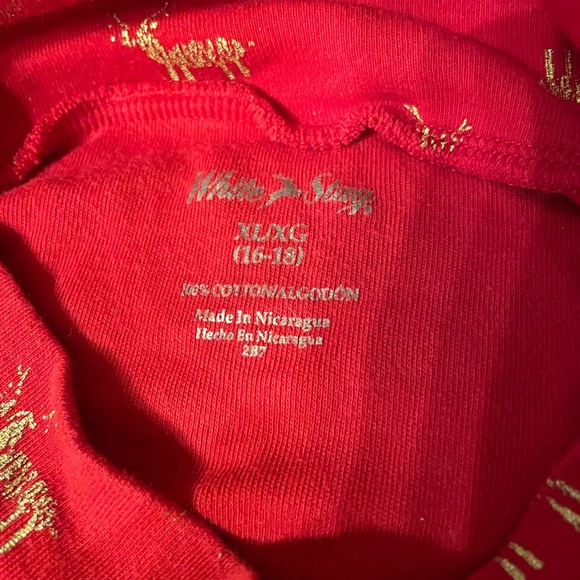 White stag red long sleeve top reindeer print xl sz 16 approximately ptp 20 in - Picture 6 of 6